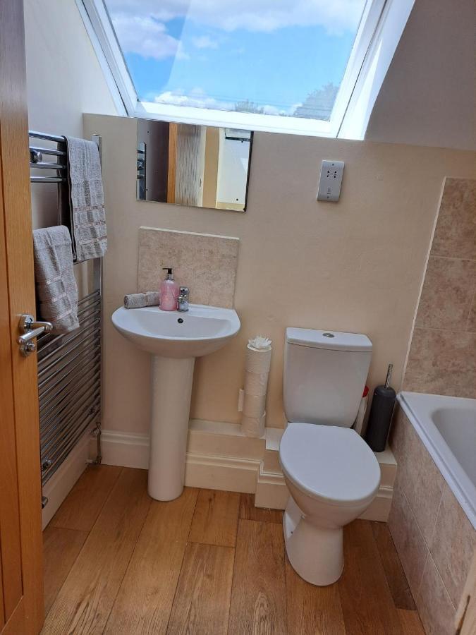 Apartament Charming 1-Bed Loft In Caerleon Newport  Zewnętrze zdjęcie